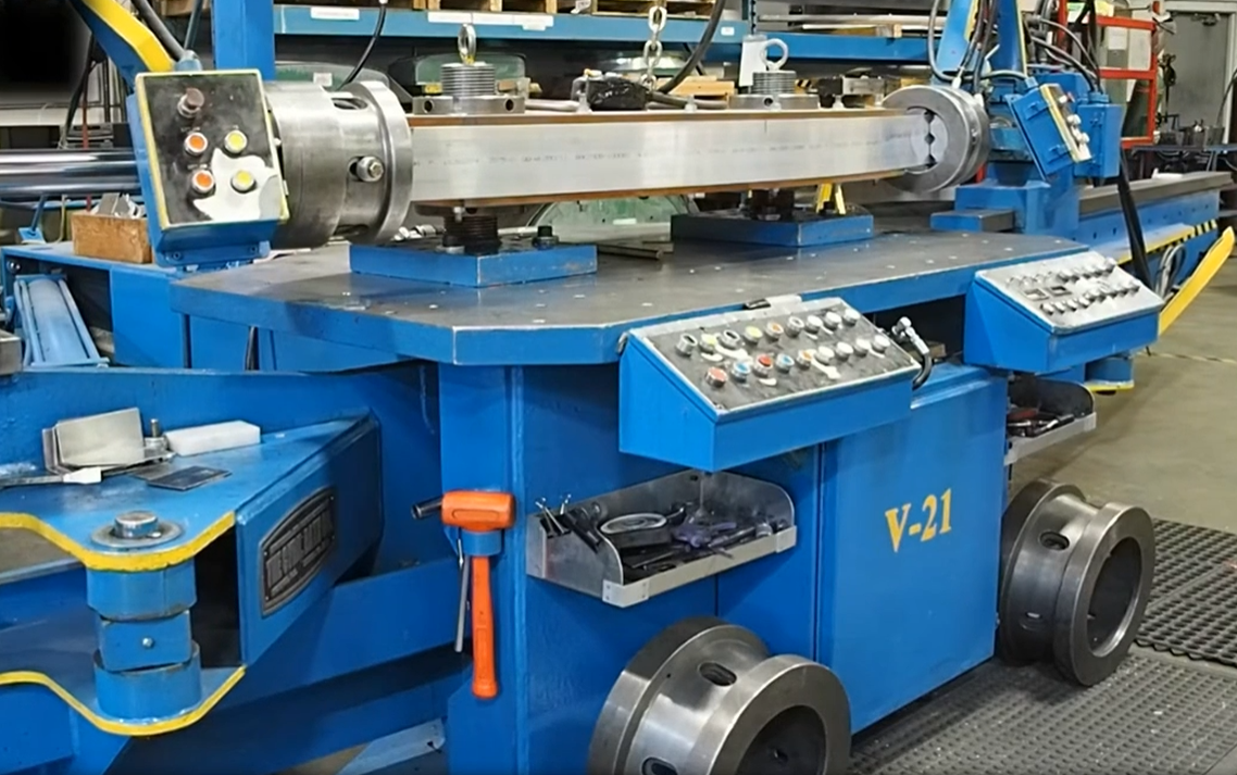 V-21 stretch forming machine